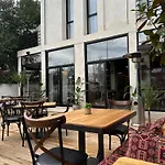 Garden Boutique 4*