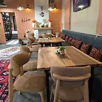 酒店 Garden Boutique 4*