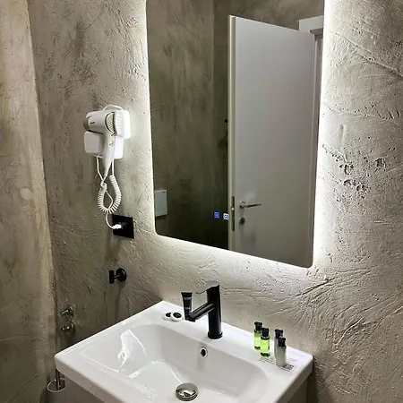 ホテル Garden Boutique ティラナ