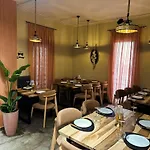 Garden Boutique Hotel 3*