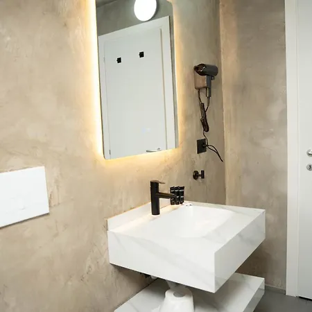 Garden Boutique 4* טיראנה