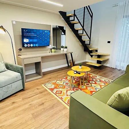 Garden Boutique מלון טיראנה