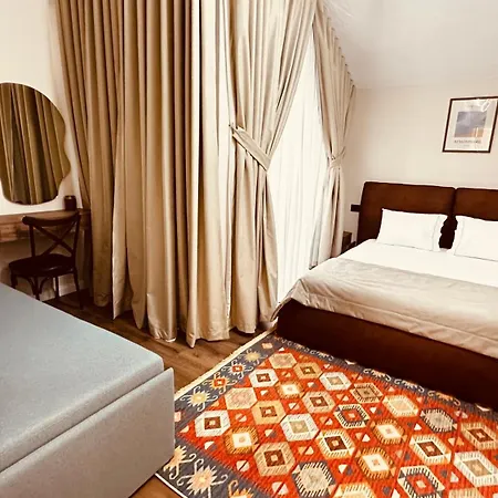 Garden Boutique 4* טיראנה
