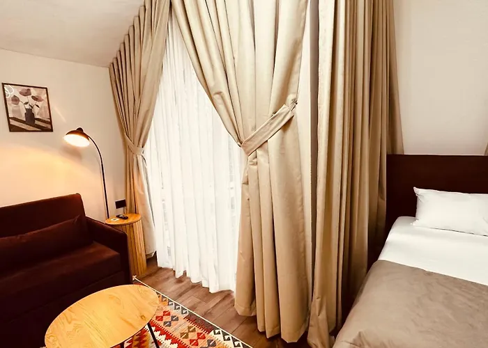 Garden Boutique 3* تيرانا
